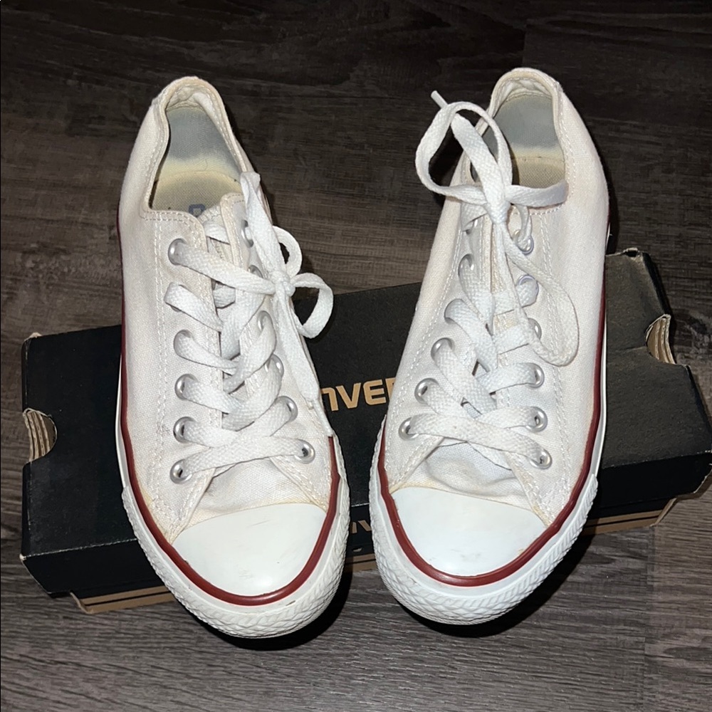 Converse White Canvas Sneakers Classic Style